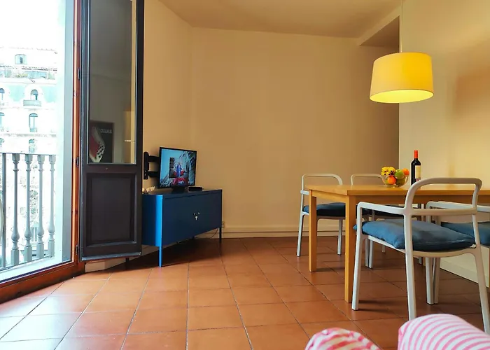 Daire Rl Spacious 2-bed On La Rambla. Wifi